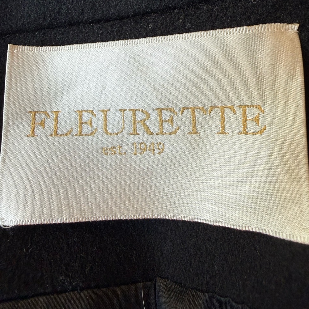 FLEURETTE - Elegant Black Wool Women's Trench Coat - Picture 8 of 8